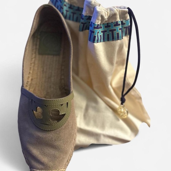 **SOLD** - Picture 4 of 7